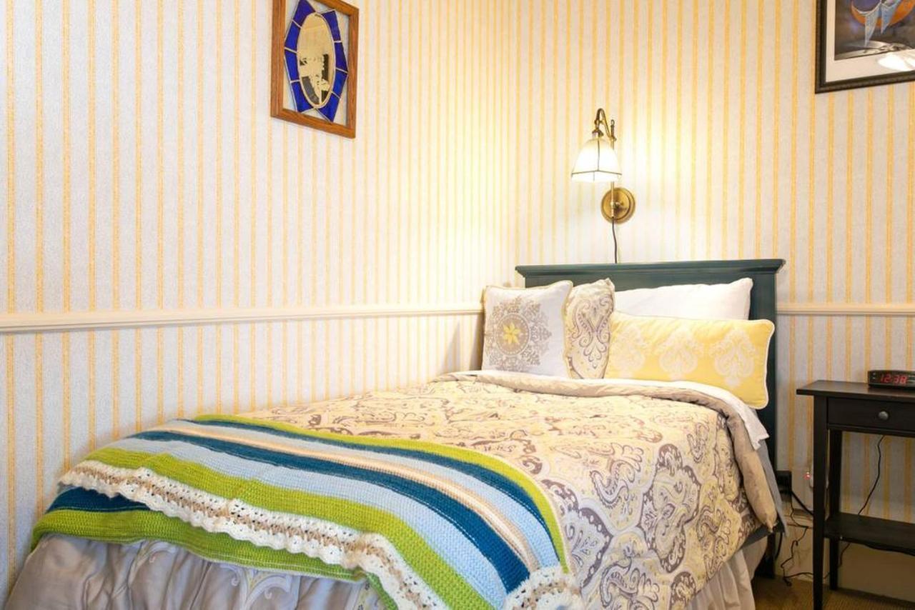 Rose Street Bed & Breakfast 조지타운 외부 사진